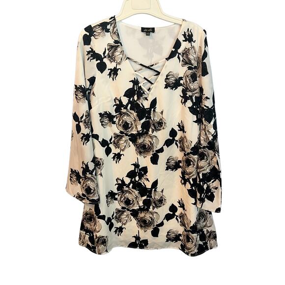 Dee Elle Flowered Boho Dress Black White Size Small - Picture 2 of 15